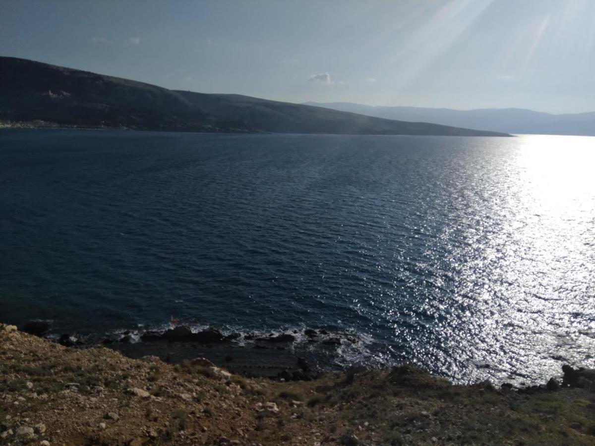Apartmani Baska S Pogledom Na More Bagian luar foto