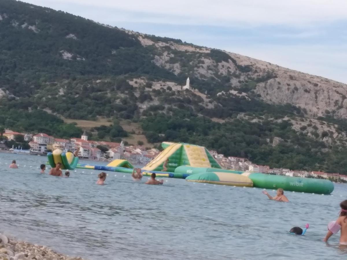 Apartmani Baska S Pogledom Na More Bagian luar foto
