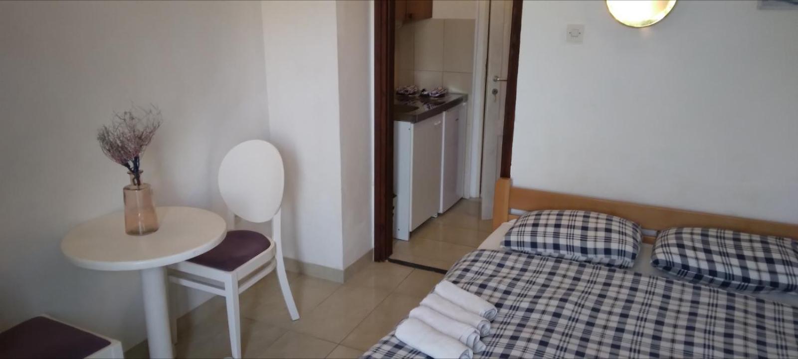 Apartmani Baska S Pogledom Na More Bagian luar foto