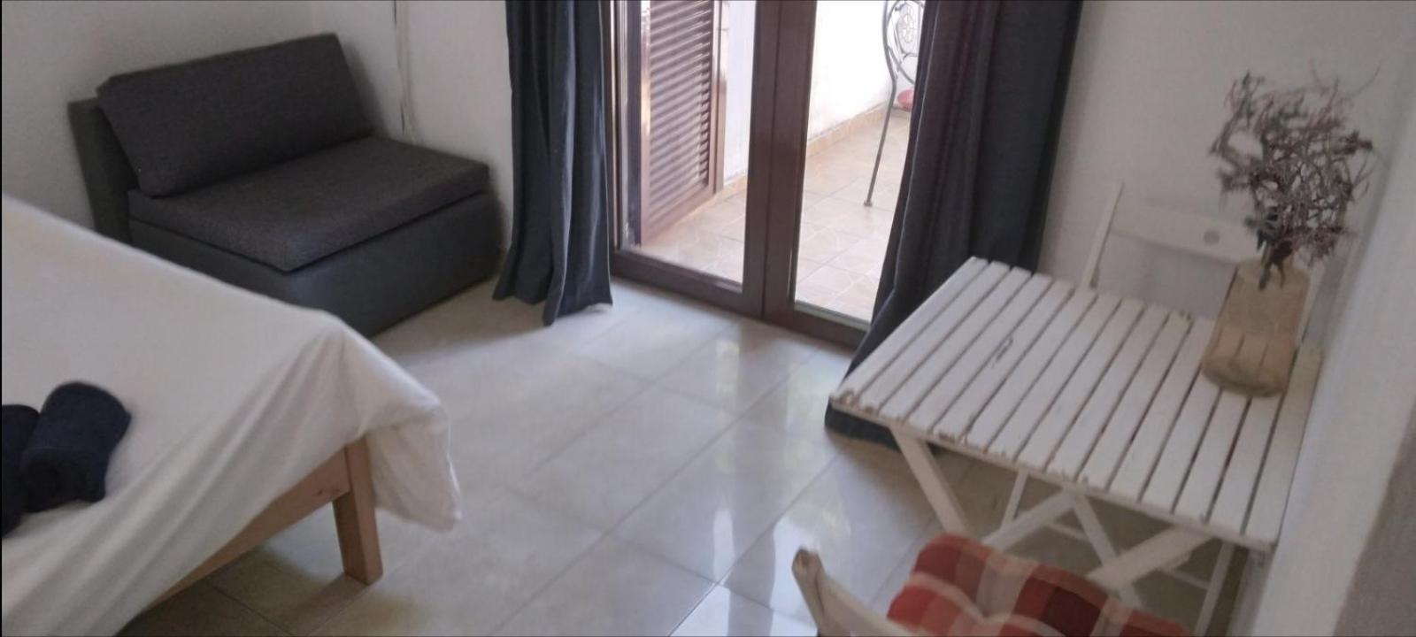 Apartmani Baska S Pogledom Na More Bagian luar foto